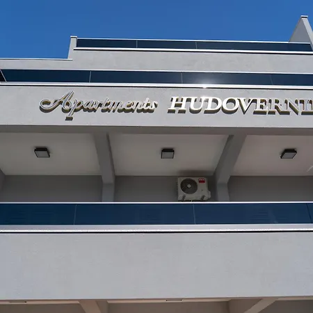 Apartment Hudovernik