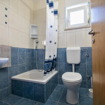 Apartment Hudovernik *
